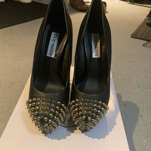 Steve Madden black leather high heels gold studs